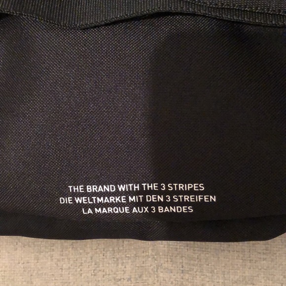 ⭐️Host Pick⭐️ Adidas Unisex Fanny Pack - Picture 5 of 5